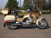 1985 Honda GL 1200 DX Gold Wing photo